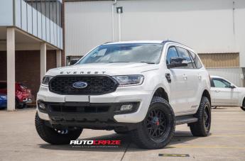 FORD EVEREST JUDGE MATTE BLACK