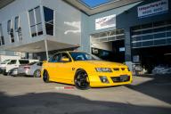 HOLDEN-COMMODORE-HSV-VZ-FR
