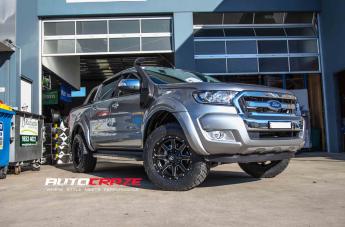 FORD XR5 MAVERICK GLOSS BLACK MILLED ACCENTS